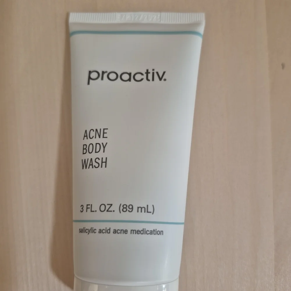 🎊🎊NEW🎊🎊 3FL OZ Proactiv Body Wash